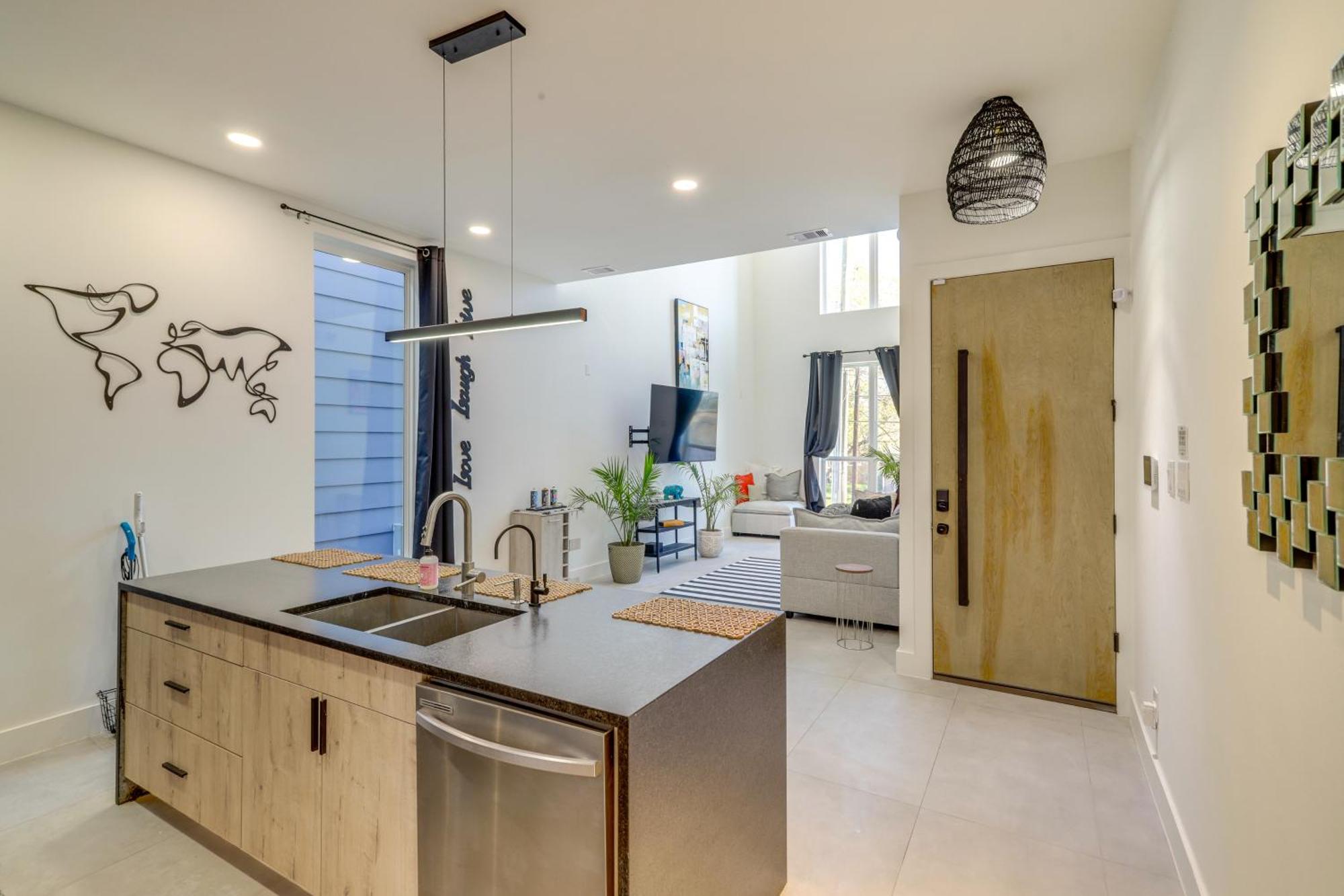 3 Mi To Dtwn Modern Townhome With Yard In Χιούστον Εξωτερικό φωτογραφία