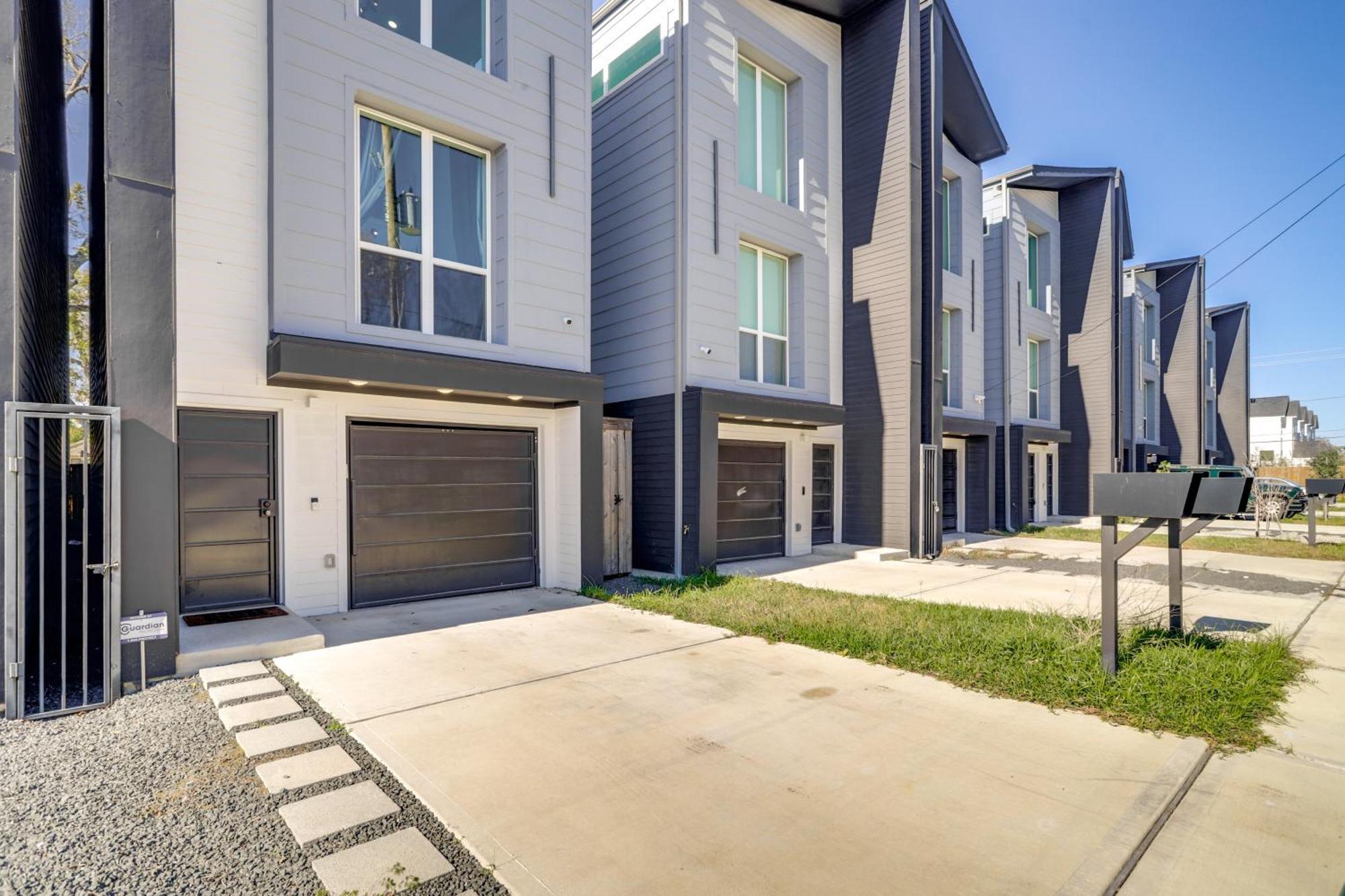 3 Mi To Dtwn Modern Townhome With Yard In Χιούστον Εξωτερικό φωτογραφία